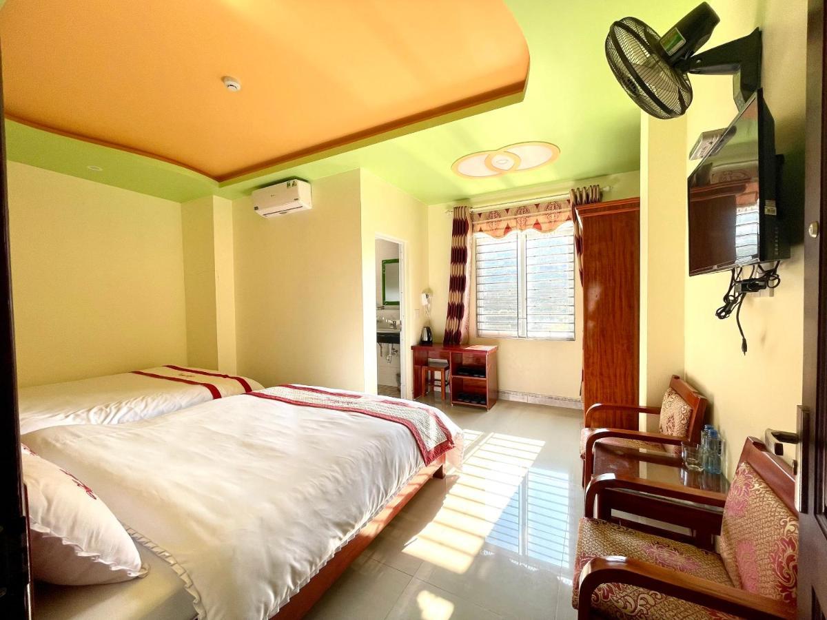 Huy Hoang Hotel Dong Van  Kültér fotó